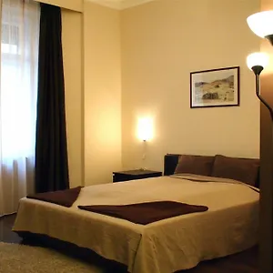 Casa de hóspedes Budapest Suites 